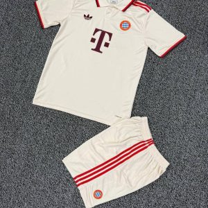 کیت ورزشی بایرن مونیخ